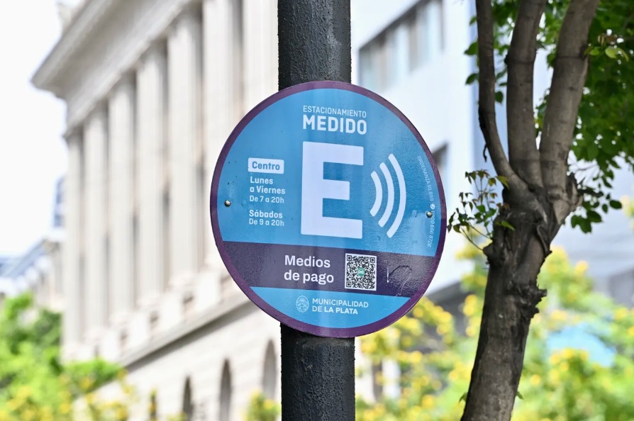 La Plata: Proponen que vecinos y trabajadores paguen el 50% del estacionamiento medido