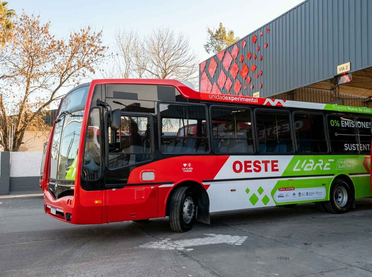 La Plata: Comenzó a circular el primer colectivo urbano 100% eléctrico de la Provincia