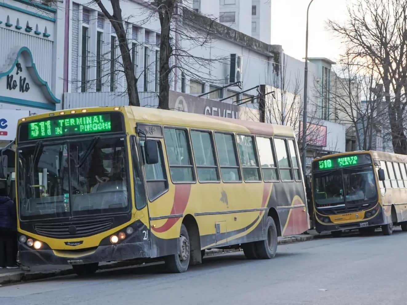 Necochea frena la emergencia del transporte y busca una salida antes de extender la concesión
