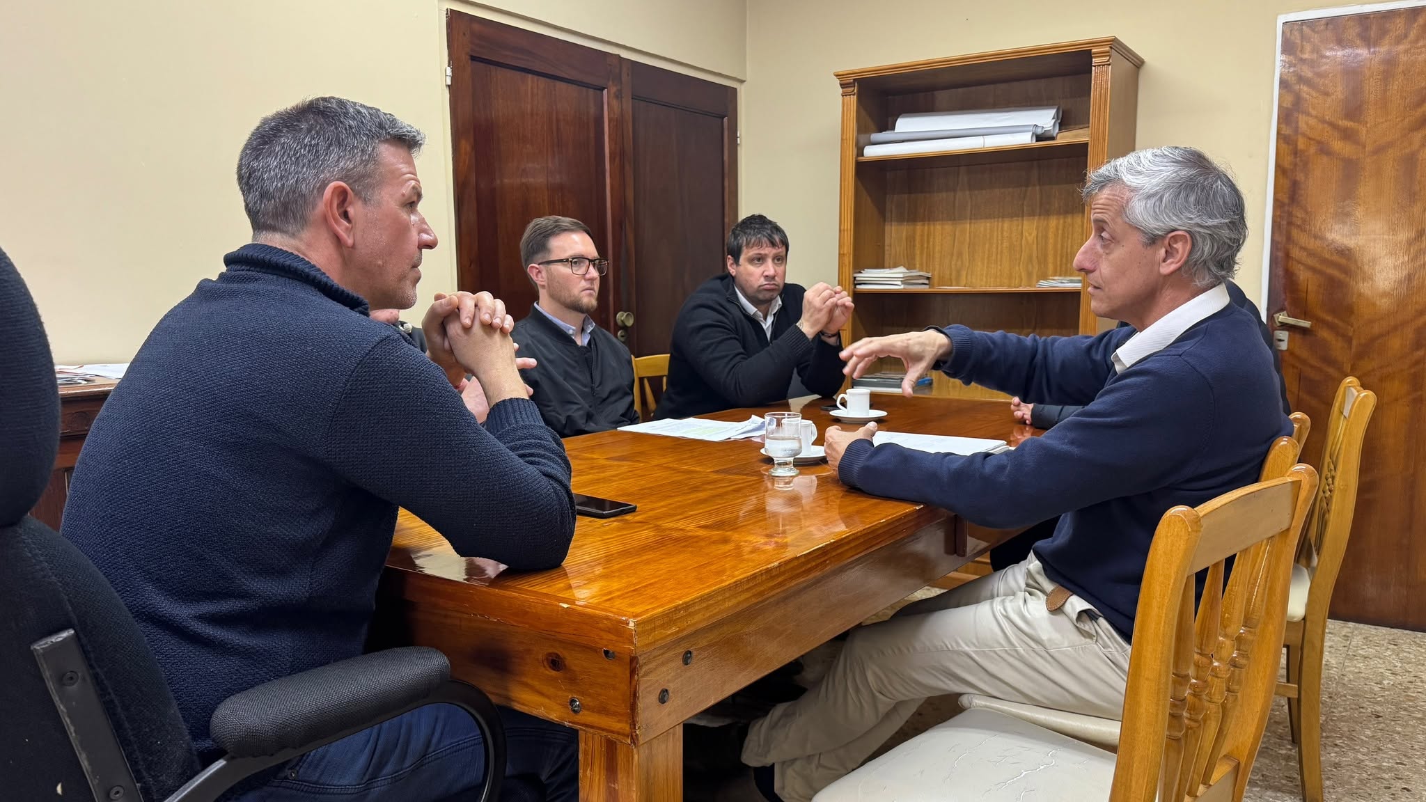 Roque Pérez y Corresur coordinan mejoras en la traza y un fondo de apoyo mensual para servicios de emergencia